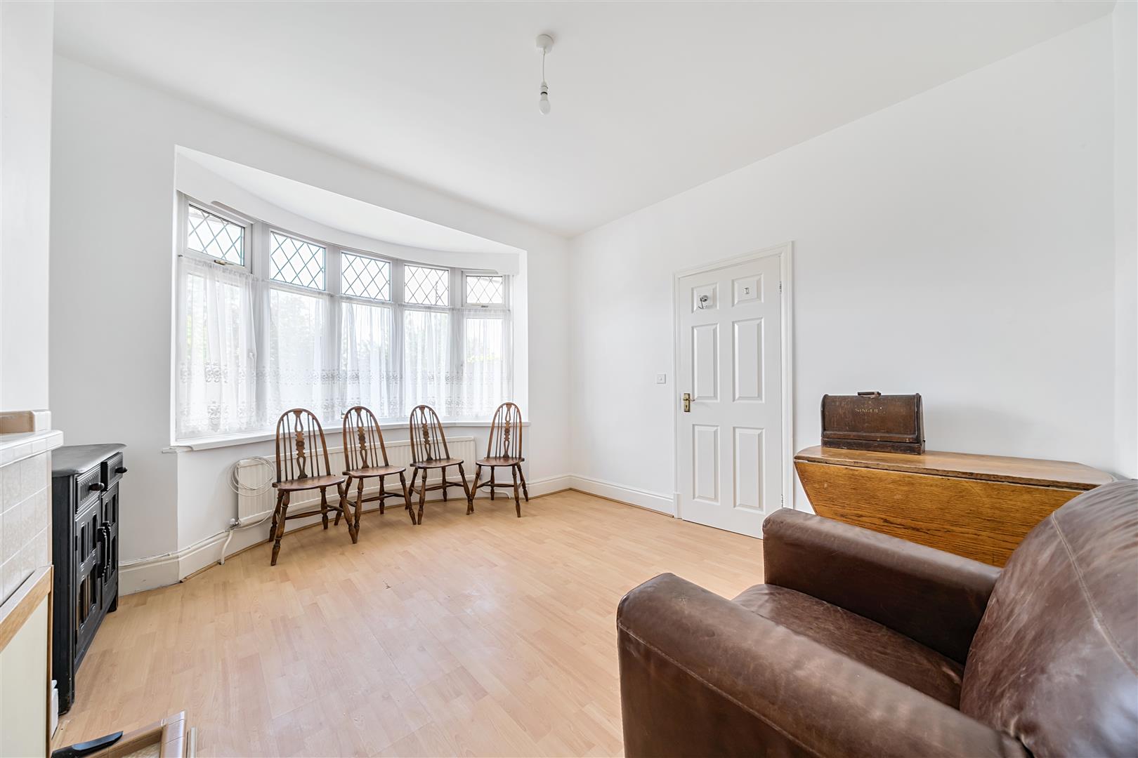 104 Gorseinon Road, Penllergaer, Swansea, SA4 9AB